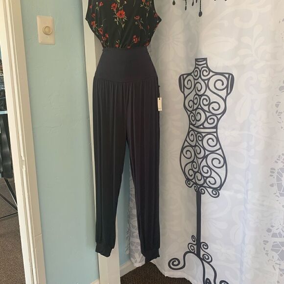 Forever 21 Olive Green Joggers Size Medium - Picture 5 of 13